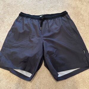 Maamgic Men’s gray 7” swim trunks size small NWT